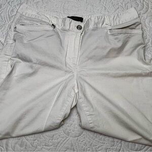 White House Black Market Women's Size 10 Slim Crop Pants White Pre- Owned